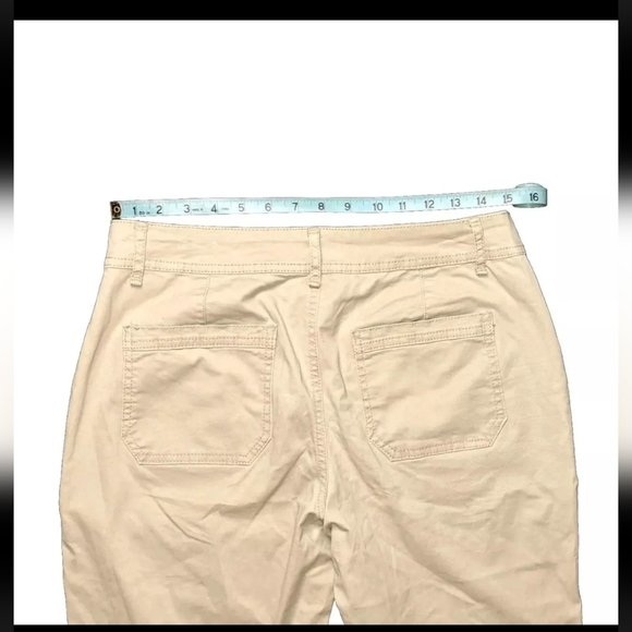 Maurices Slouchy Chino Womens Khaki Pants Size 8 Tapered Leg Rolled Hem B21#2 - Picture 3 of 7
